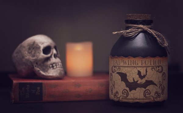 10 Resources Every Teacher Needs For Halloween