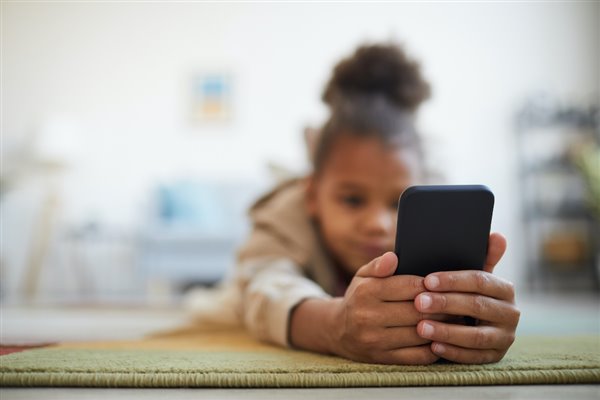Australia bans access to social media for under-16s