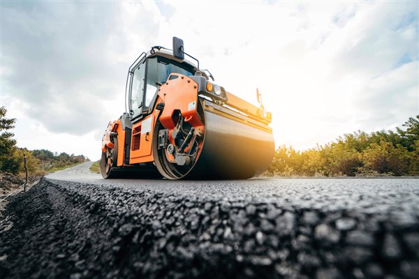 Eleven-year road surfacing project worth £8.3 billion announced
