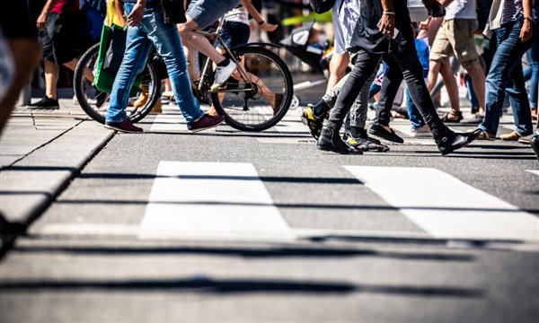 Cyclists and pedestrian to be given priority over cars at junctions and crossings